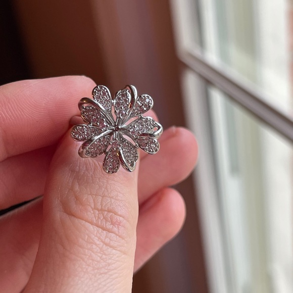 Flower 925 Silver Ring Round Cut White Sapphire - Picture 6 of 6